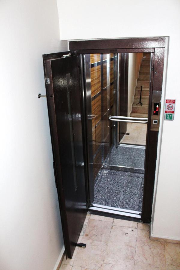 White Crown Apartman Ve Yasam Merkezi Istambul Exterior foto